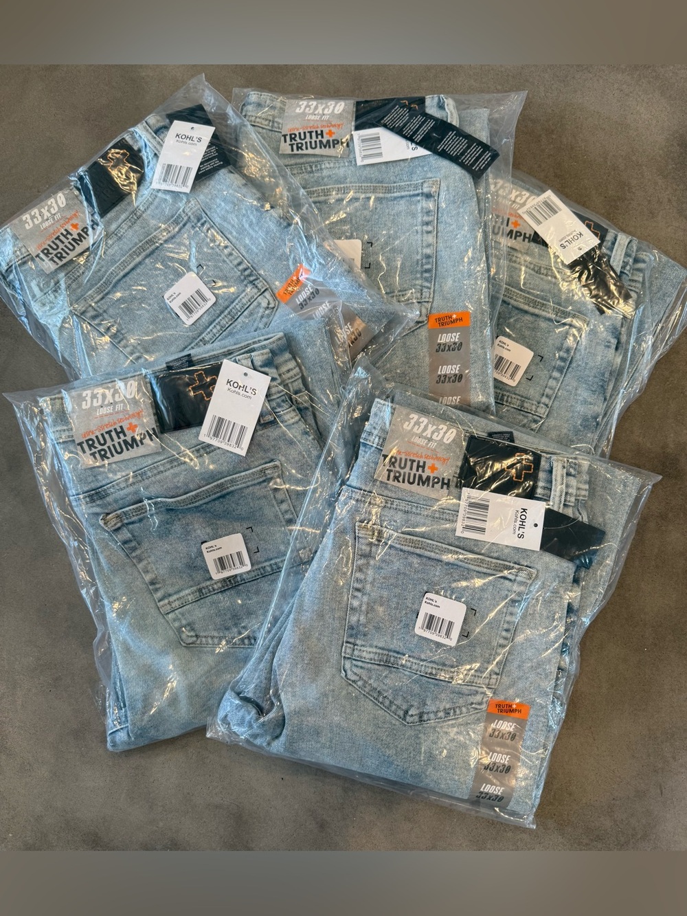 NWT lot of 5 pairs of Kohl's Truth & Triumph Men's Light Blue loose Jeans 33x30.
